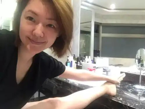 小s自曝做医美打肉毒玻尿,这些涂抹款你真的不了解下
