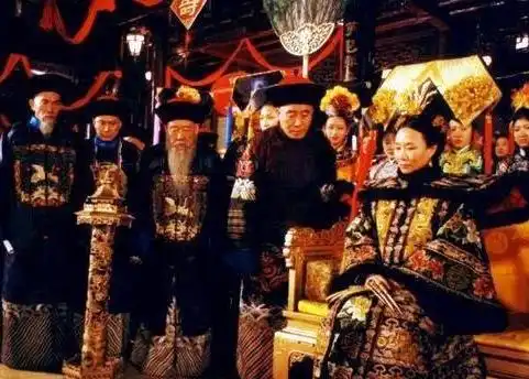 结婚当天新娘逃婚,媒人我把女儿嫁你不料选中天下最牛女婿
