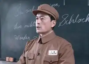 常乃超
