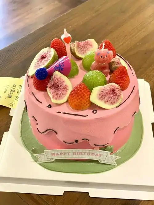 不会烂大街的生日文案,简短精辟,句句获赞
