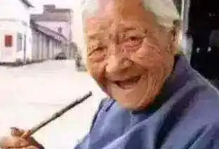 北京老太带祖传金钗鉴宝,是母亲的嫁妆,专家你妈贵姓
