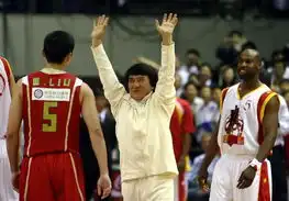 纳什让阿联初尝nba传球10分钟令中国队变太阳
