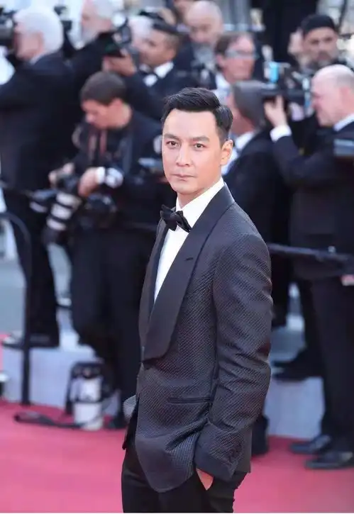 惊艳了一个时代的十大港片男星,最后一位真的是神一样的存在
