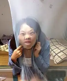 这是我见过最丧心病狂的女人,穿牛仔裤还加打底裤
