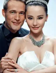 夏雨袁泉结婚照,现代浪漫
