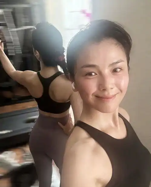 人前好闺蜜,人后是死敌这5对明星姐妹花,永远不会和好
