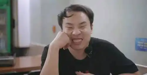 徐志胜晒双开腹肌,真的是笑爆全网了真是太搞笑了
