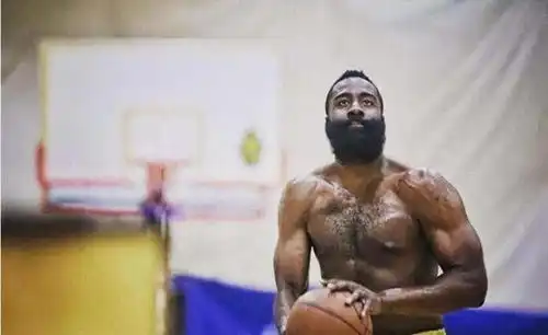nba最难打破的十大个人记录詹姆斯垫底,乔丹10个得分王仅第四
