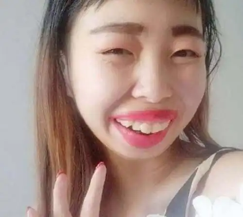 抖音嘟嘟姐真实照片曝光,其实都被骗了,网友原来这么美
