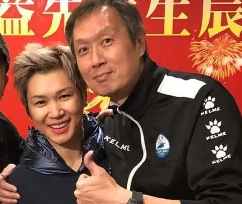 许志安初恋近况富商老公开派对为其庆生太幸福,仨子女事业有成
