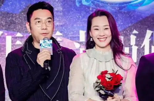 放弃超模身份嫁给著名歌手,被丈夫独宠23年,今儿子帅气惹人羡
