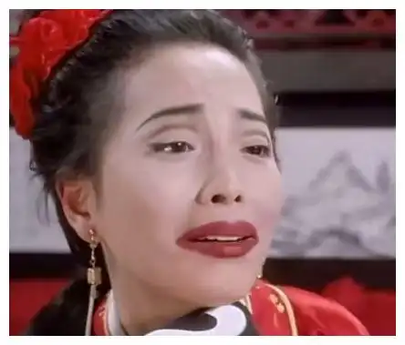 她被称为香港第一丑女,低调嫁入豪门,富豪老公把她宠上天
