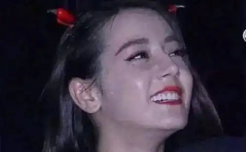 女星卸妆的后果,杨颖太尴尬,赵丽颖无法形容,热巴更厉害
