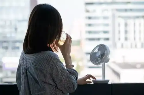 一条精选我走路带的风,全靠吹
