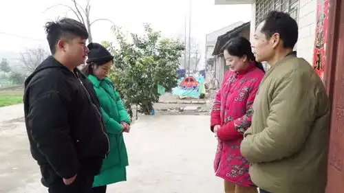 爆笑喜剧租个女友回家过年上集
