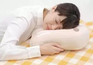 摆正姿势,妥妥睡个午觉
