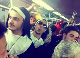 惊奇诡异另类地铁里的各种奇葩
