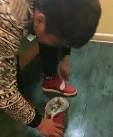 如果把吃棉花糖的动图倒着放
