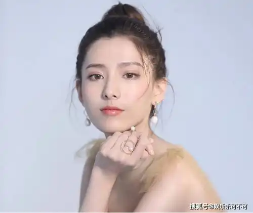 双世宠妃3三大女配图鉴有人撞名,有人被骂数字小姐,有人是形象大使
