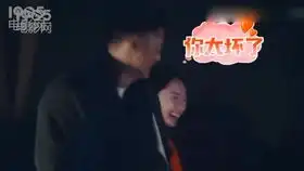 周冬雨余文乐潜水,全程面无表情零交流,真是陌生的可怕
