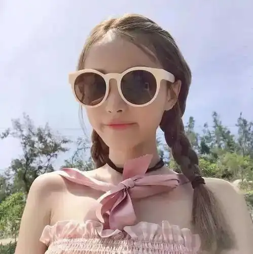 头像可惜我只是你的故人不是你故事里的人
