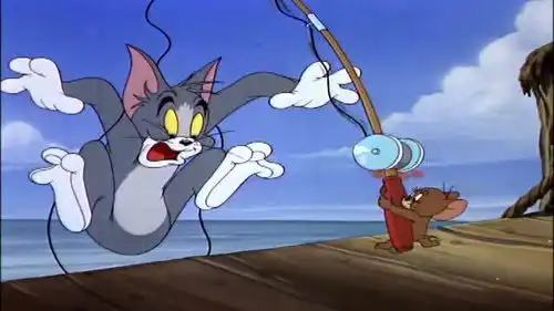 猫和老鼠杰瑞爆笑钓鱼,汤姆又被小老鼠耍了
