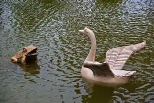 搞笑段子笑话癞蛤蟆想吃天鹅肉换个说法怎么表述

