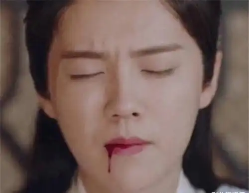 女星吐血戏刘亦菲像放烟花,杨紫令人心疼,而她是来搞笑的
