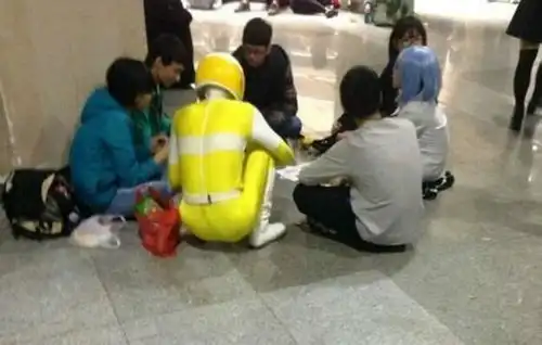 搞笑段子幽默笑话图片哥们,你们打牌,真是一个力气活啊
