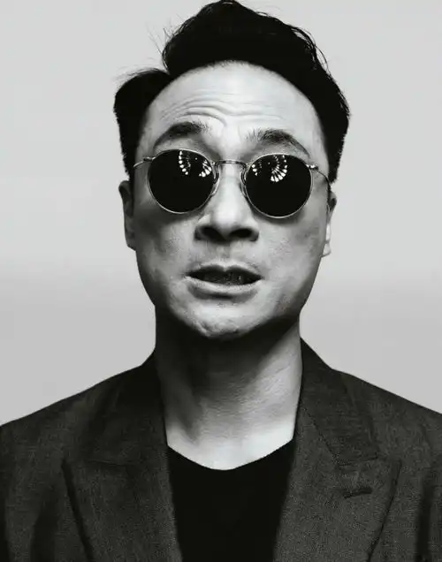 追哥性转版吴镇宇搞笑,张卫健刘也惊艳,王晰迪玛希别具特色

