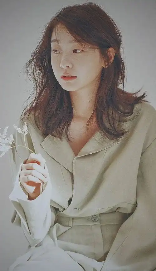 斗鸡眼大饼脸被骂最丑女主竟手撕绿茶暴打渣男......
