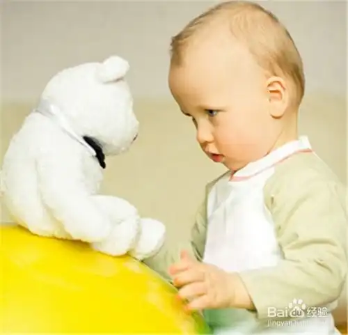如何纠正孩子孤僻的行为
