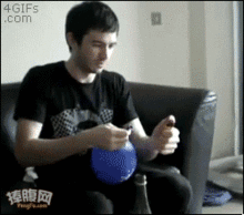 gif搞笑趣图你这样恶搞你媳妇难道就不害怕离婚吗
