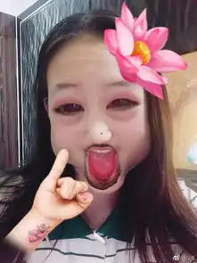 小s和女儿们搞怪拍照感性配文称心中暖暖
