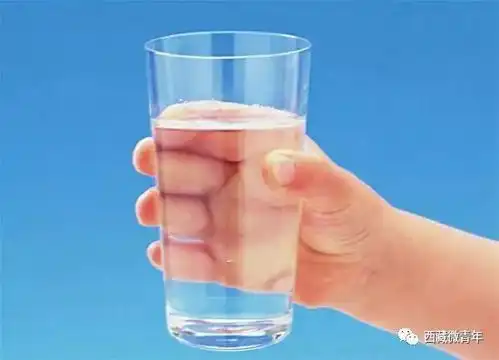 千万不要这么喝水,太影响健康了,别怪我没提醒你
