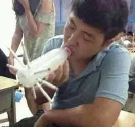 搞笑图片此小子将来必成大器
