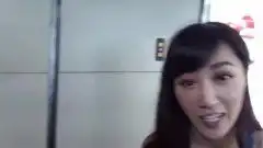 超幽默顶级美女,请我吃零食
