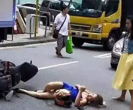 搞笑图片这就是你过年收红包的样子
