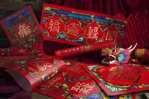 嫌年味不够有趣看看这些设计潮人是怎么做的对联