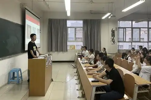 马克思主义学院组织开展大学生讲思政课比赛初赛
