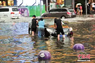 组图辽宁沈阳发布雷雨大风黄色预警道路积水严重

